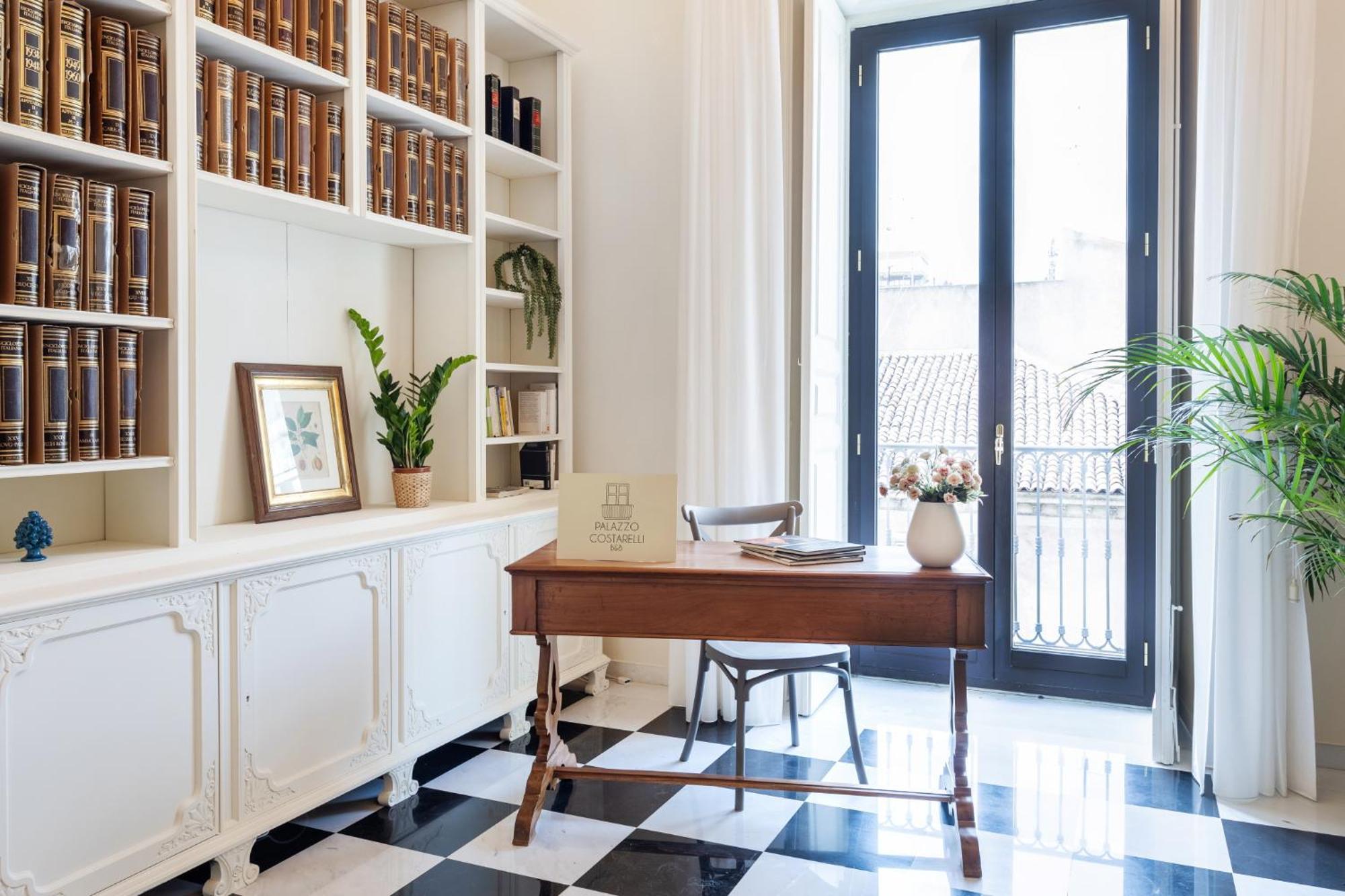 Palazzo Costarelli - Bed And Breakfast Catania Exterior photo